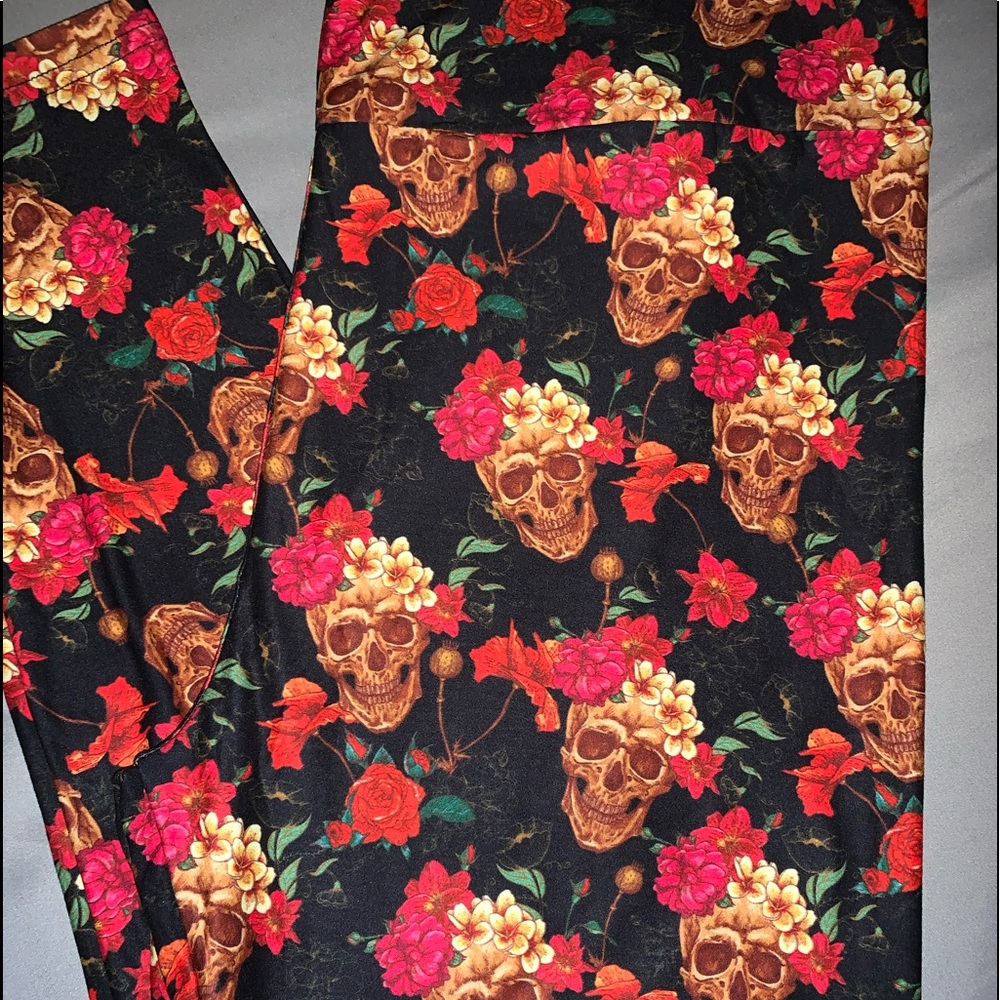 Custom leggings - Floral Skulls